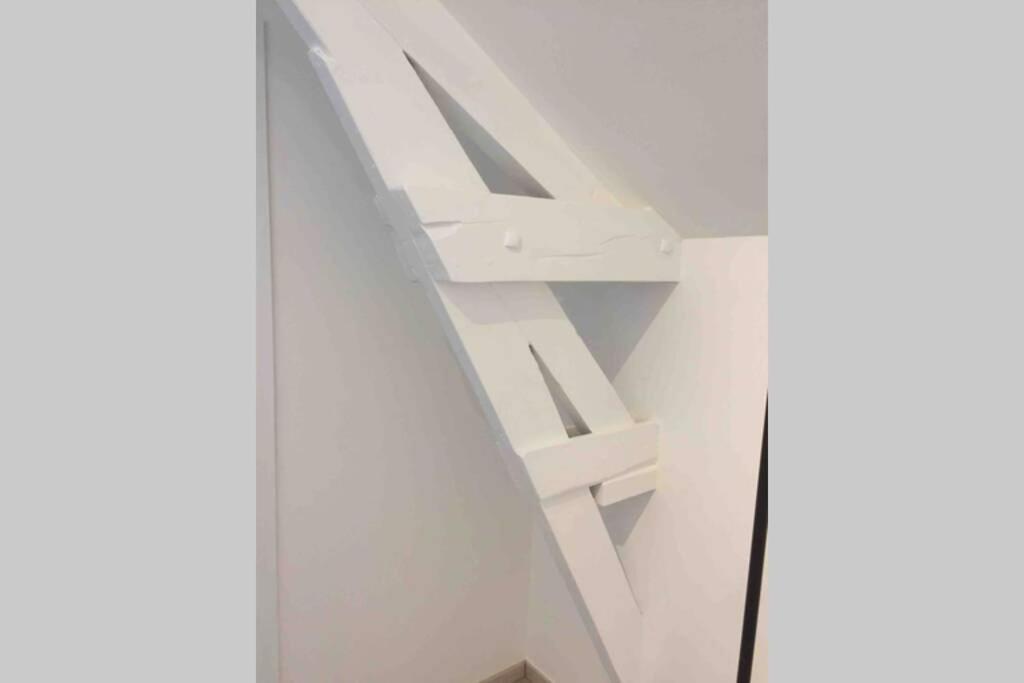Appartement Duplex Pour 3-4 Personnes A Ciney Luaran gambar